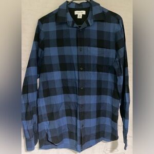 Men’s Calvin Klein plaid button down shirt. Size small.